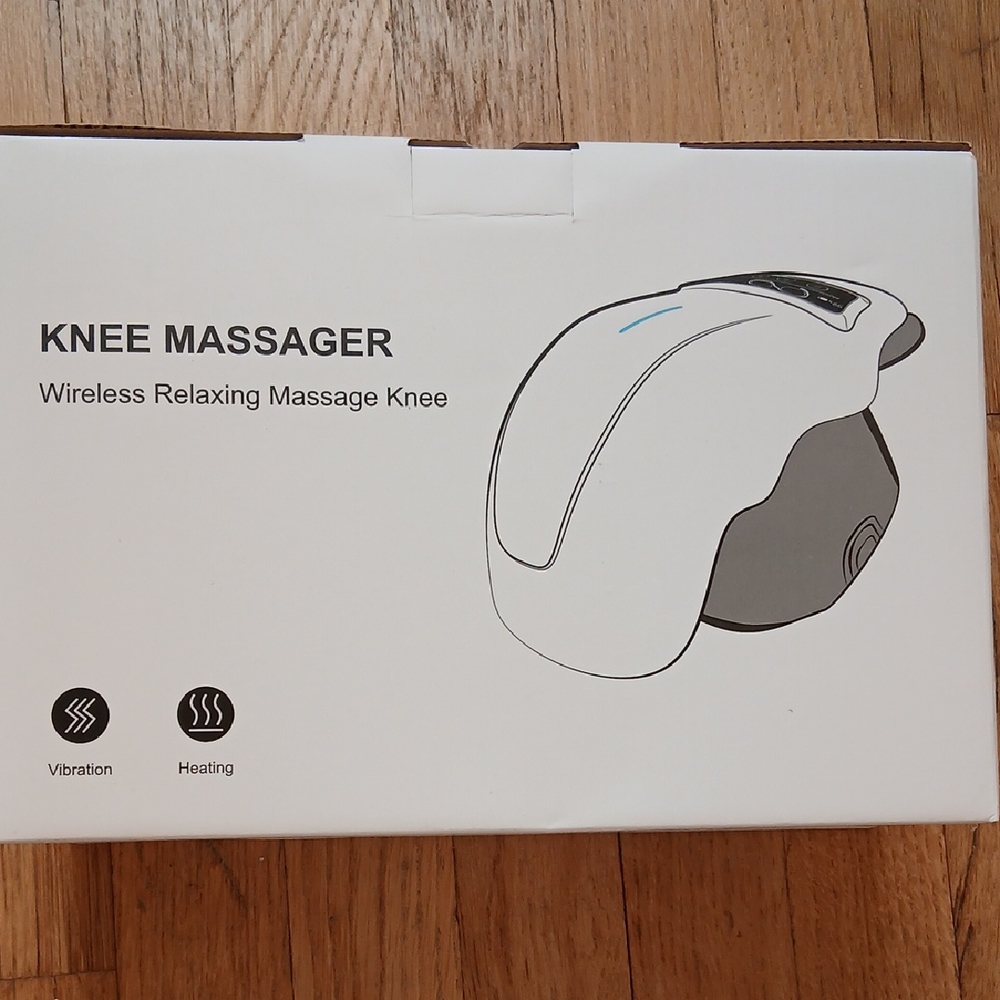 Compact Knee Massager in White - Picture 4 of 11